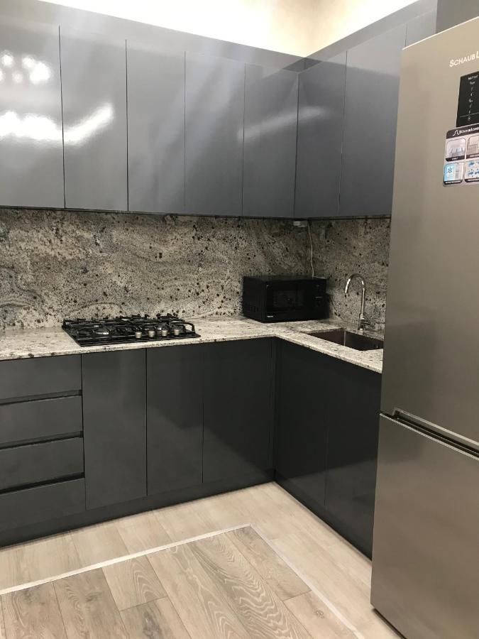 Charm Apartment Tbilisi ภายนอก รูปภาพ
